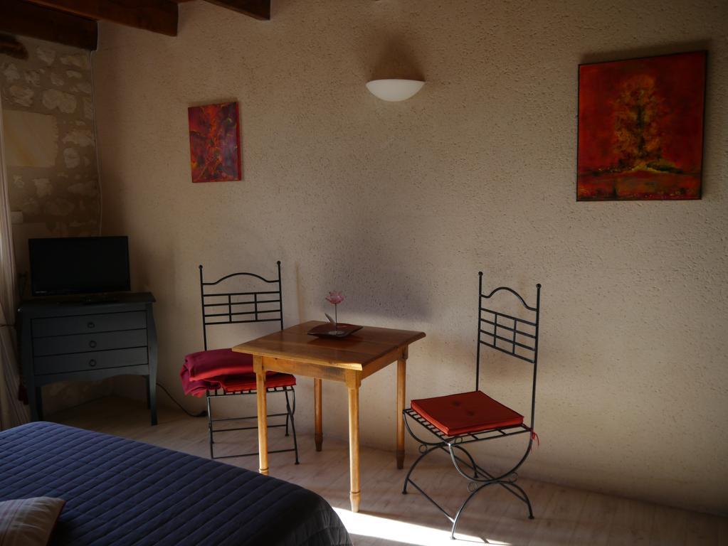 Logis Auberge De Crissay Quarto foto