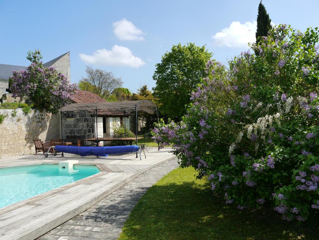 Logis Auberge De Crissay Exterior foto